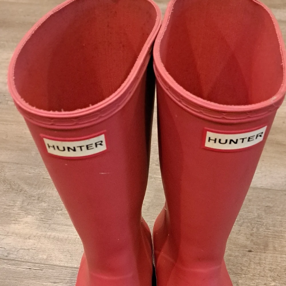 Hunter Vibrant Red Tall Rain Boots - Picture 5 of 10